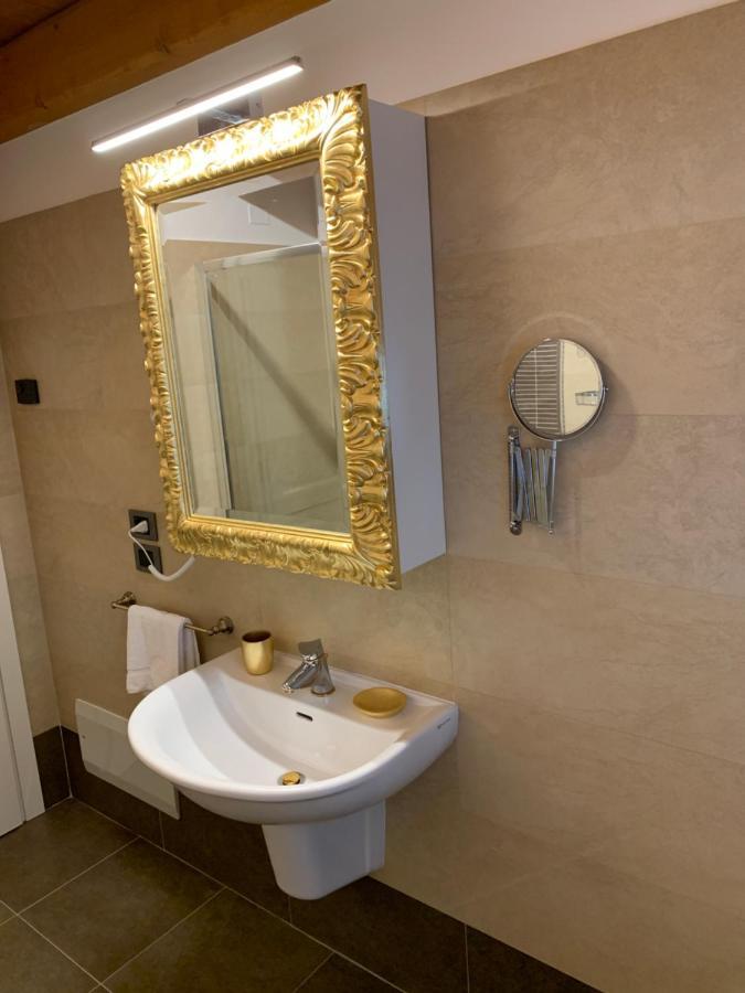 Villa Vaccari Garda غارْدا المظهر الخارجي الصورة