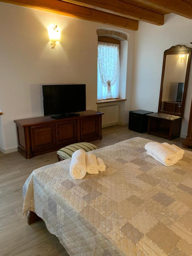 Villa Vaccari Garda غارْدا المظهر الخارجي الصورة