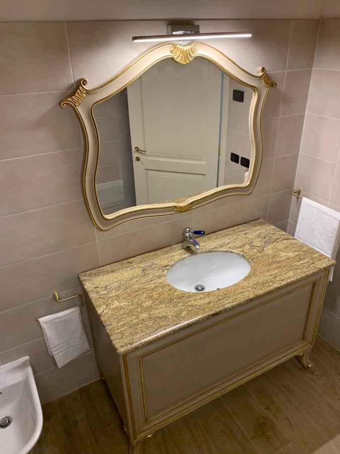 Villa Vaccari Garda غارْدا المظهر الخارجي الصورة